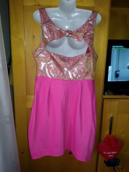 Rochie eleganta roz/auriu marimea M-L / 38 - 40