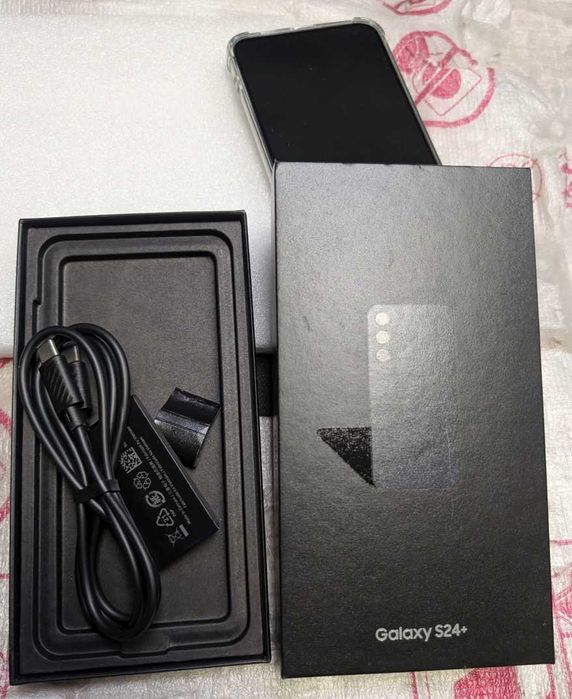 Продавам Samsung 24+ 12/256GB с гаранция