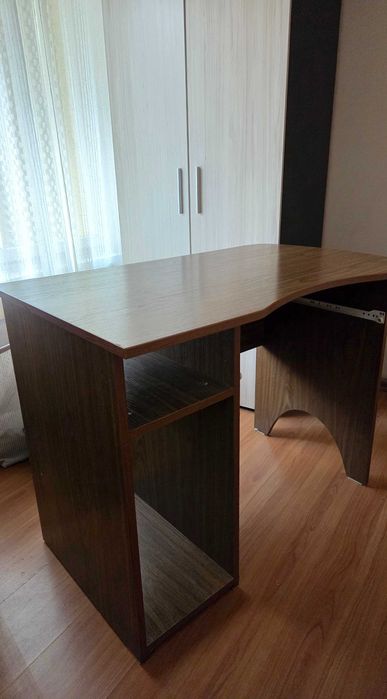 Бюро 2 броя 50евро