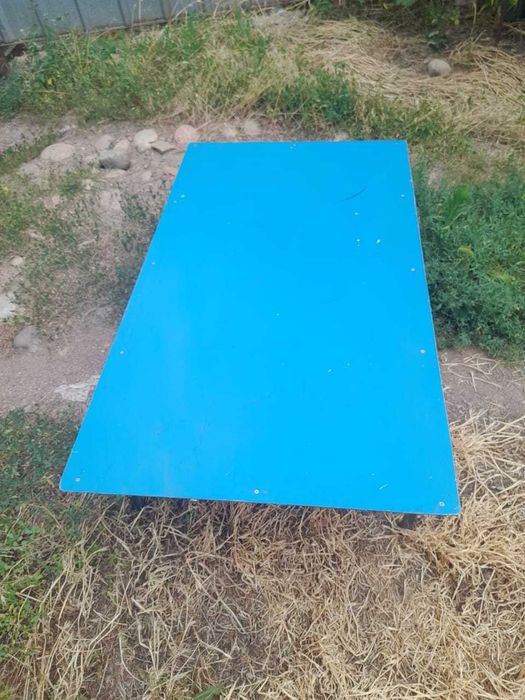 Продам стол чайный