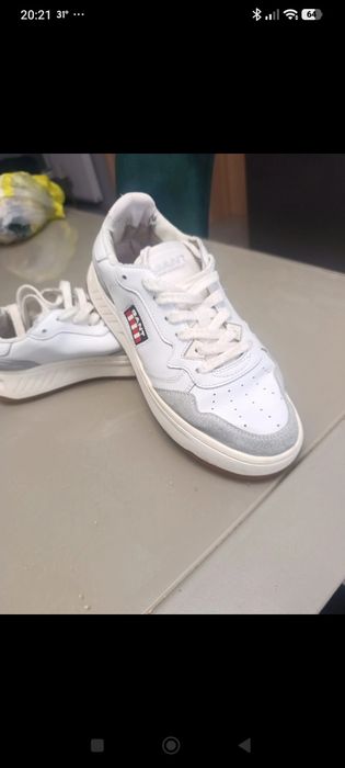 Adidași damă Guess 40