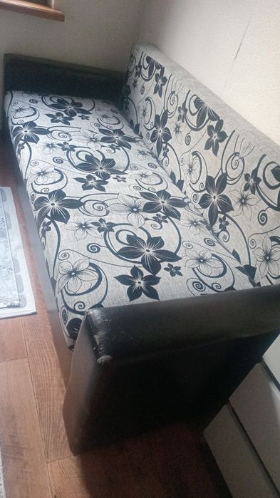 Диван в отличном  состоянии  чистый