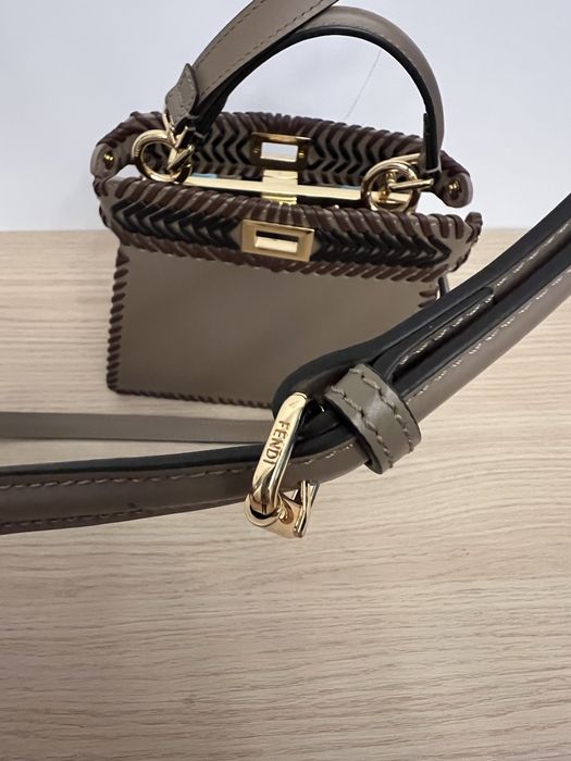 Чанта Fendi Peekaboo