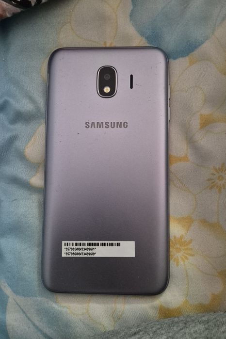 Samsung j4 продам