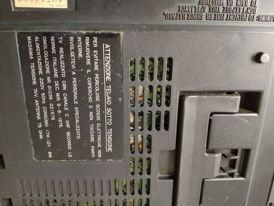 Televizor Mc Larem mic