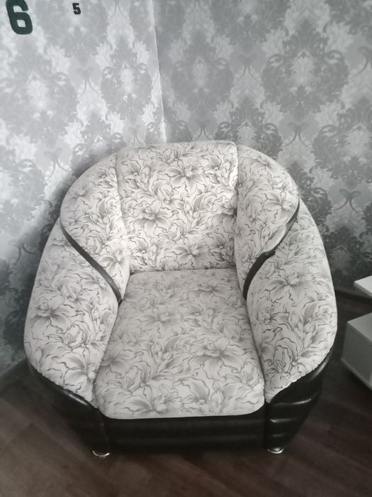 Продам срочно мягкий уголок