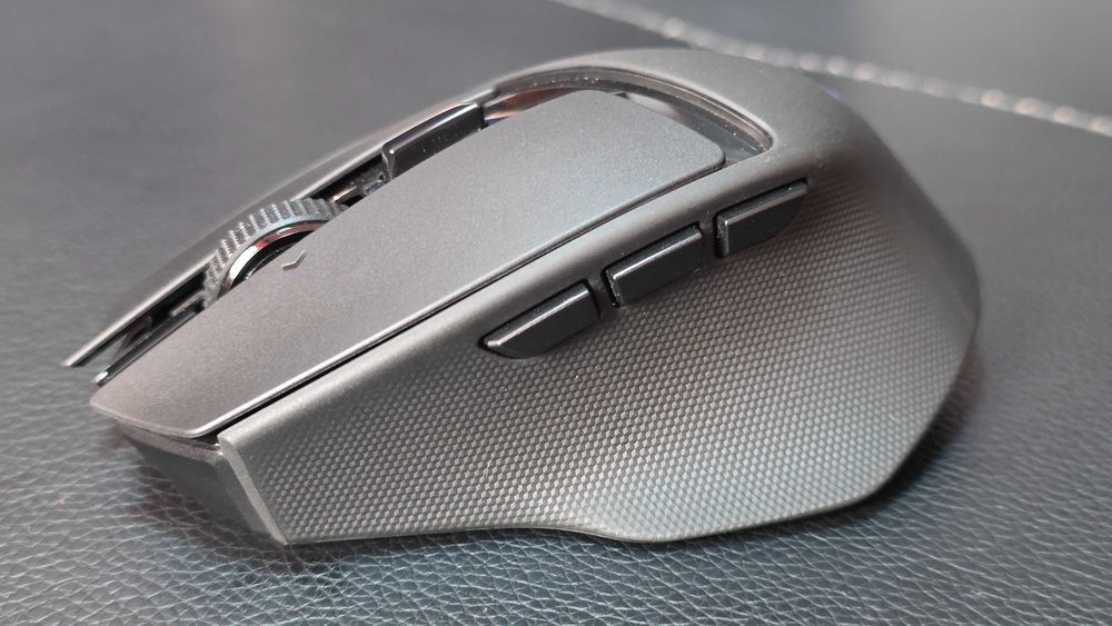 Razer Basilisk Mobile- gamer and laptop RGB mouse