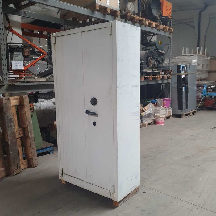 Dulap metalic cu seif