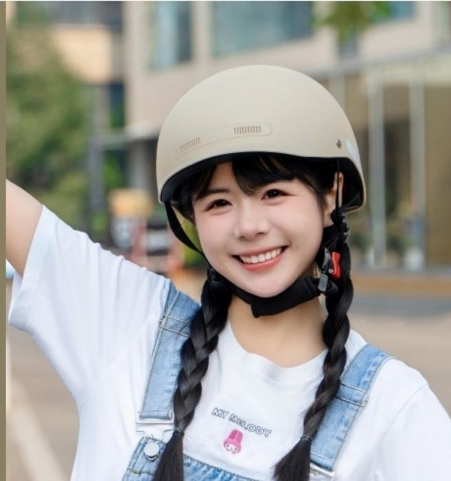 Мотошлемы и каски