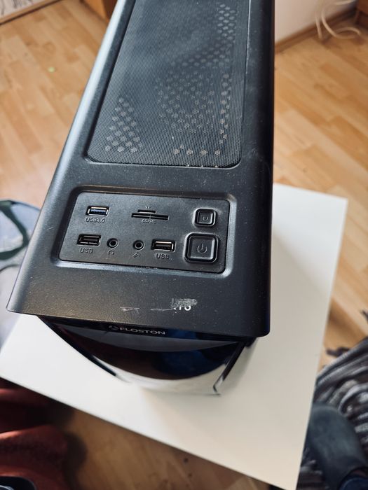 Carcasa pc.   Cu 2 ventilatoare. Rosu