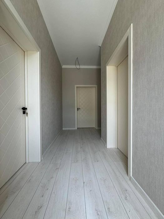 Продаётся дом 3х- комн. 1.5 сотки. Кирпичный. Новый. 82 м²