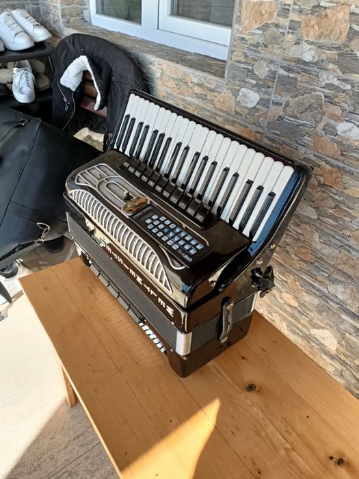 Vand acordeon supita cu midi nu(Roland,cantora,hohner,digital,italian)