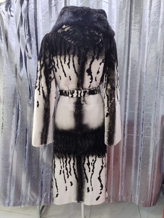 Продам шубу натуралку