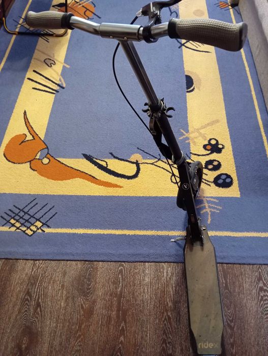 Самокат детский раскладной.