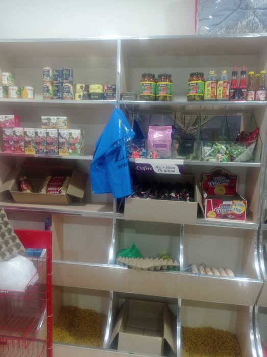 Мебелни полка срочно сотилади