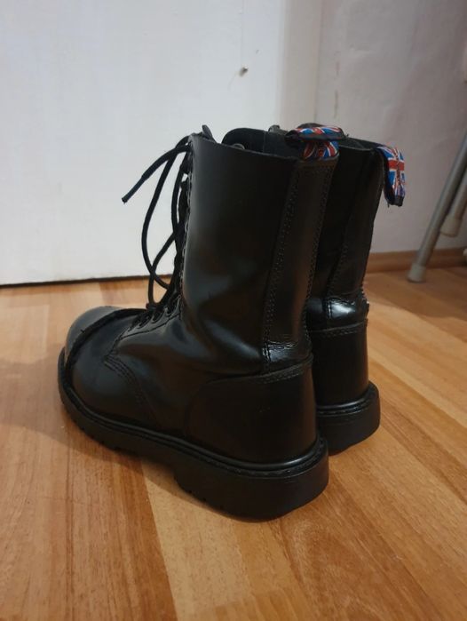 Bocanci militari din piele, cu oțel, combat, model Invader 10 găuri