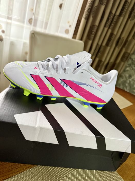 Adidasi fotbal Adidas