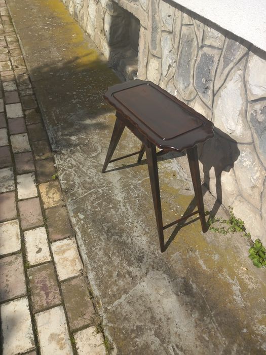 Vând măsuță elegantă pt.servit cafea