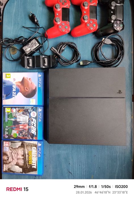 Vând Ps 4 in stare perfecta de functionare