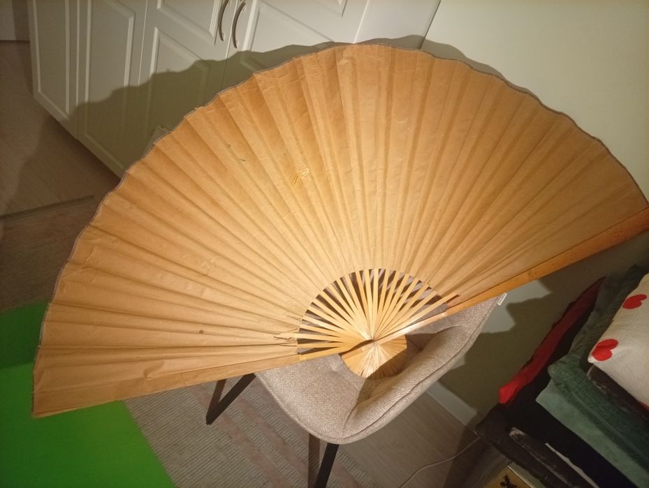 Большой декоративный веер
