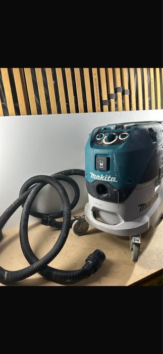 Aspirator makita industrial