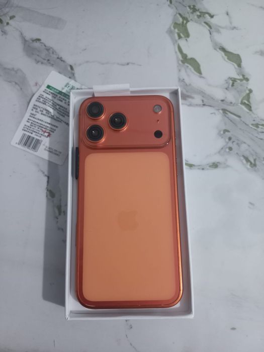 Iphone 17  продаю