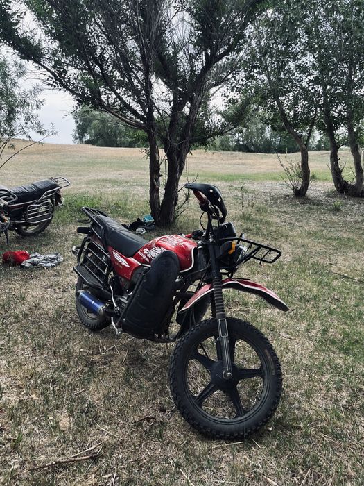 Мотацикл GSX 200