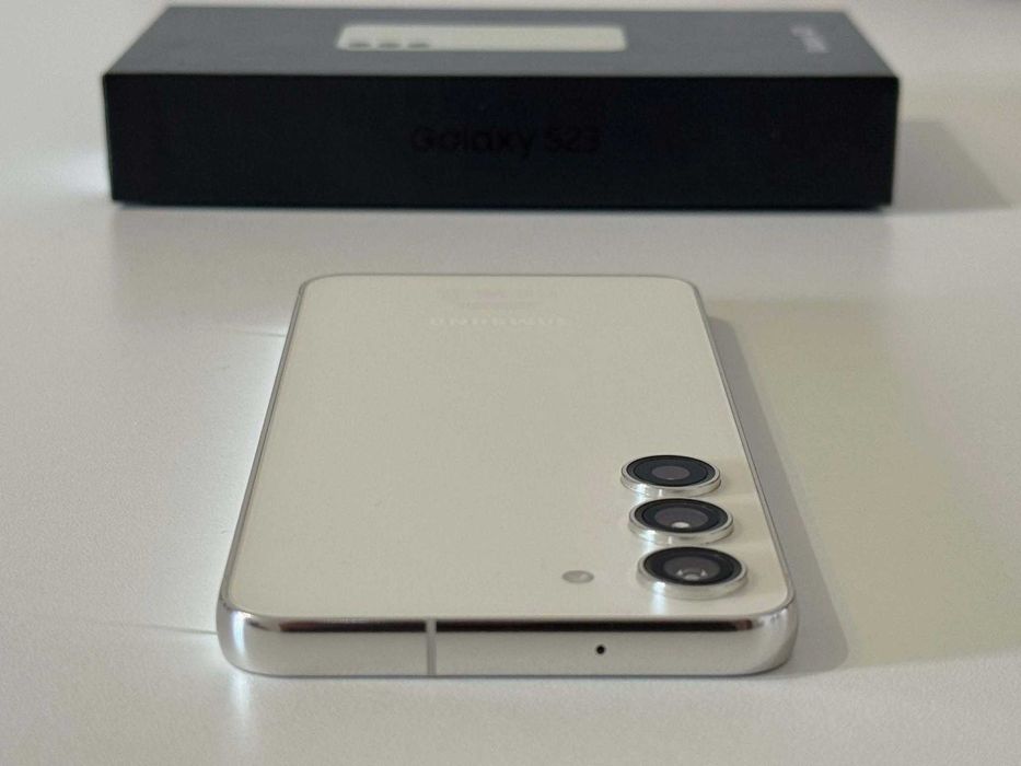 Бартер! Kaто НОВ! Samsung Galaxy S23 256GB Cream (Бял)