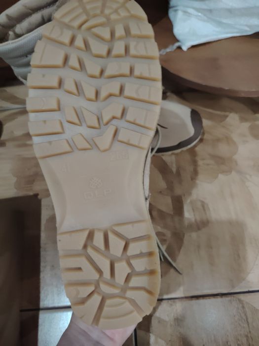 Срочно продам берцы