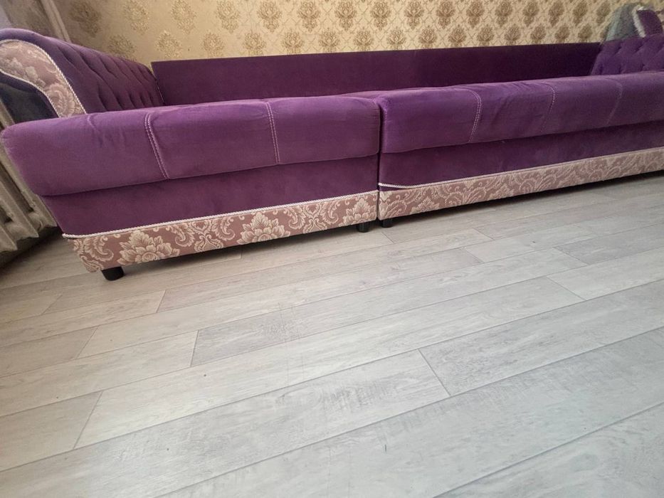 Продается диван 4 метра