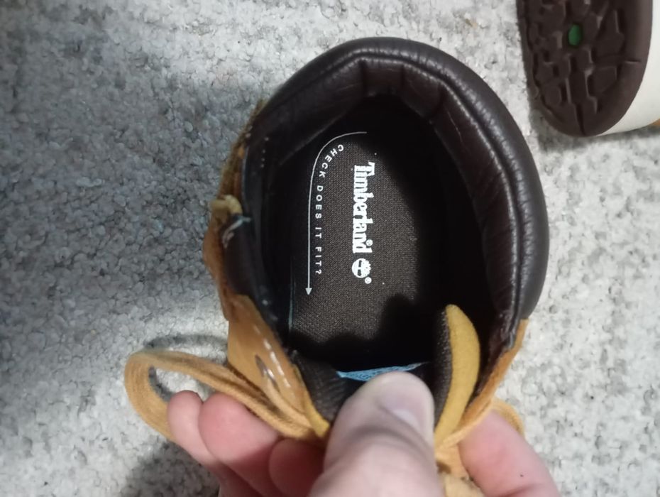 Ghetuțe Timberland pentru copii mici