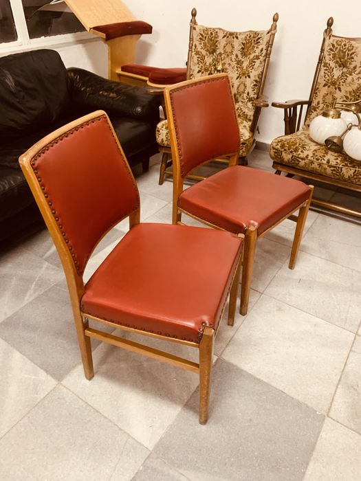 Чифт скандинавски трапезни столове