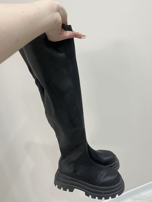 Чёрные ботфорты — универсальные сапоги на весну и зиму!