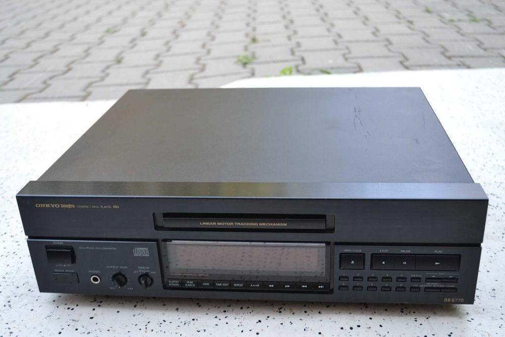 CD player Onkyo Integra DX 6770