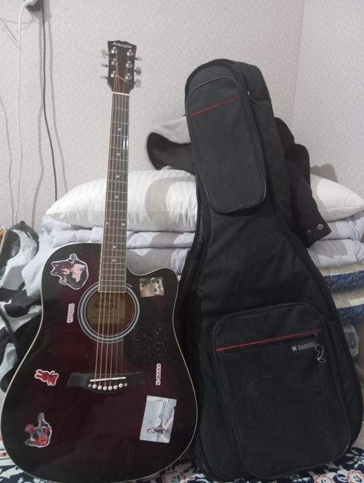 Срочно продаю гитару