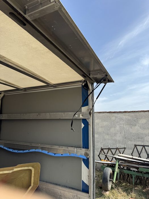 Алуминиева Каросерия с Падащ Борд от Iveco Daily