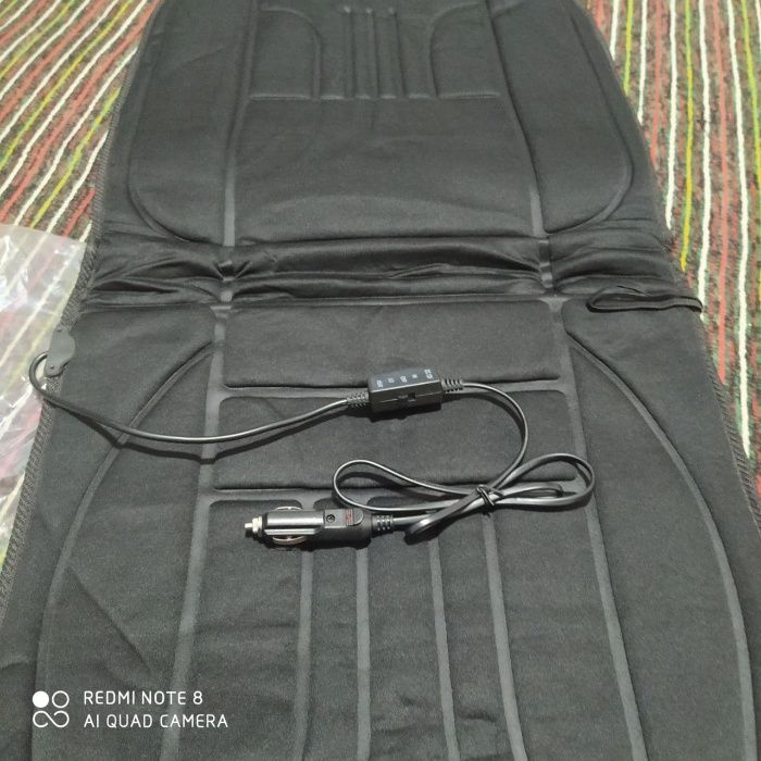 Чехол с подогревом для авто. Новое. Работает от прикуривателя