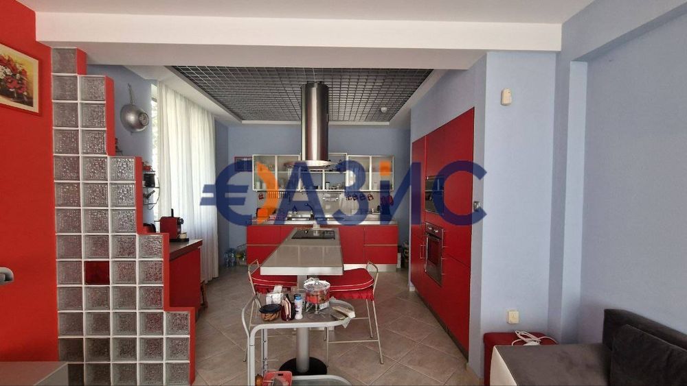 Продава се Къща в Свети Влас - 500 кв.м за 2020 €/кв.м - Снимка #11