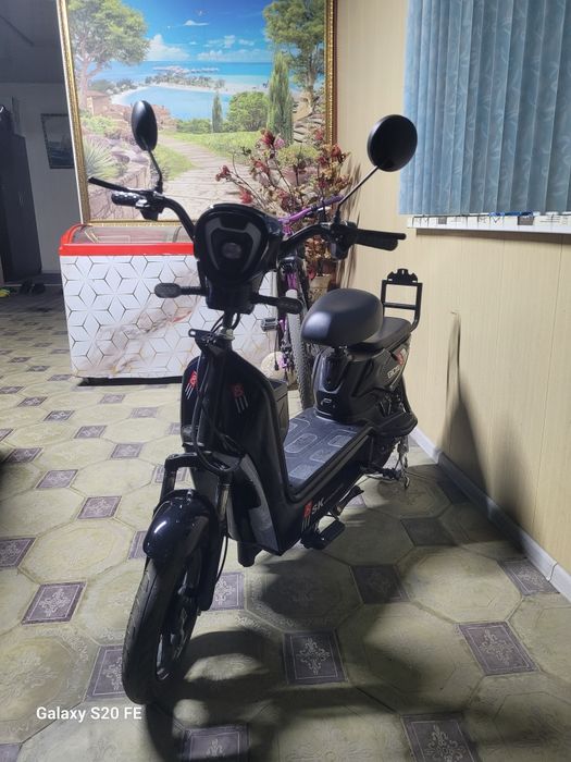 Продам Электроскутер СК8