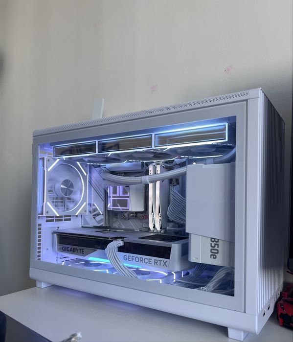 PC Gaming - 5070ti / 7800x3d / 64Gb RAM