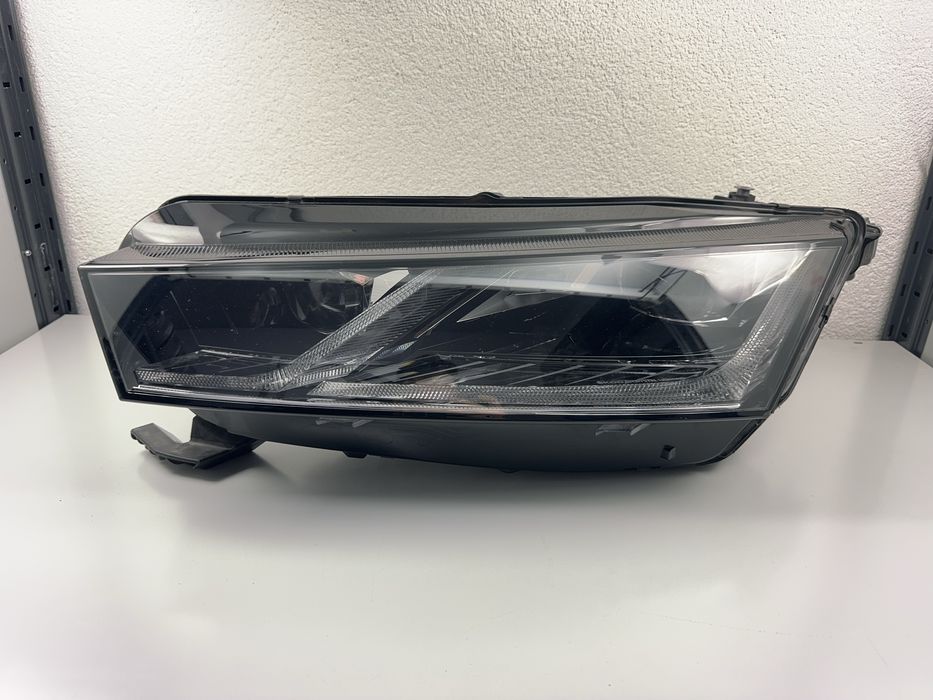 Far Led Stanga 5E4941015B Skoda Octavia 4 2020-2026