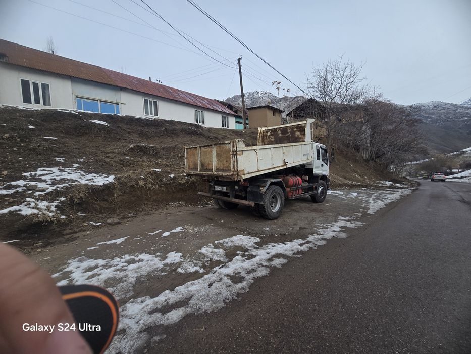 Исузу самасвал 2015