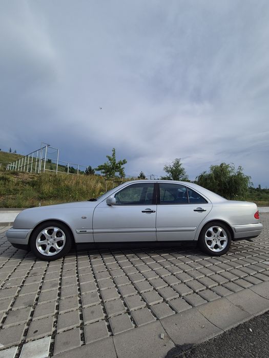 Mercedes Benz e200 kompressor
