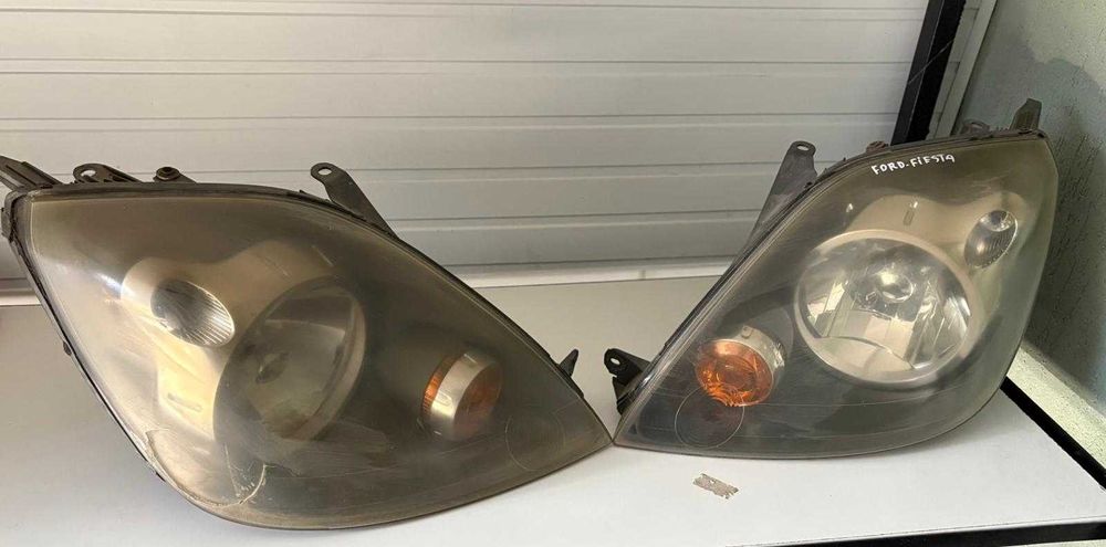 Set faruri Ford Fiesta 2008