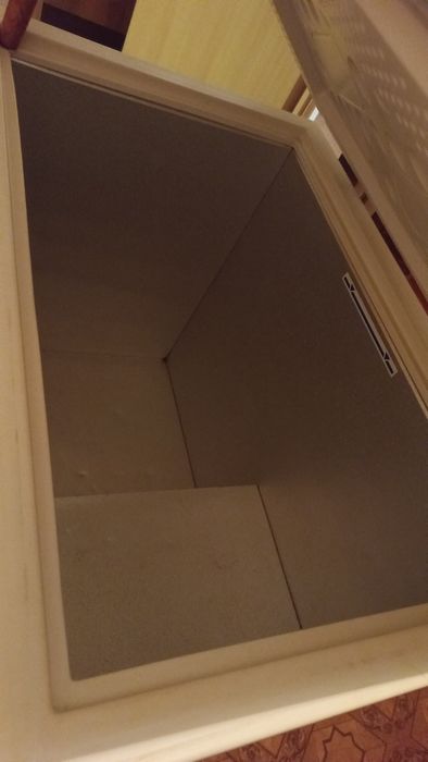 Продам морозилку б/у