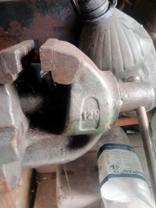 Столярный стол и тиски ссср