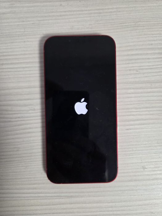 iPhone 13 in stare foarte bună