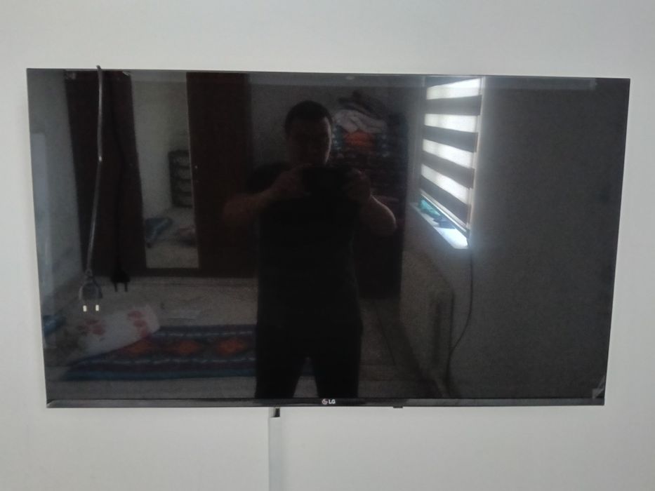 Телевизор LG новый смарт тв