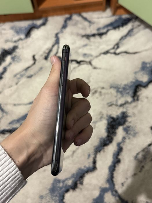 Iphone x sotiladi 64 GB