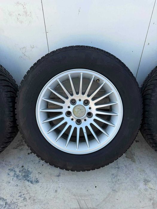 Продавам Style 61 със зимни гуми Goodyear